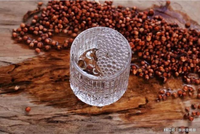 區分糧食酒和勾兌酒_怎樣區分糧食酒和勾兌酒_酒區分糧食勾兌和釀造